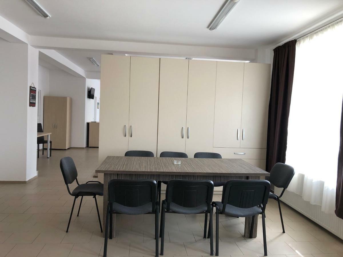 Hotel Nova Popesti-Leordeni