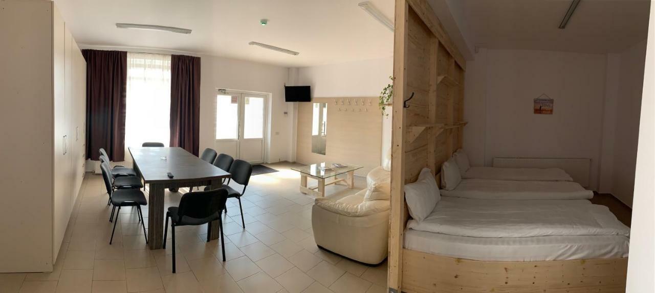 Nova Hotel Popesti-Leordeni
